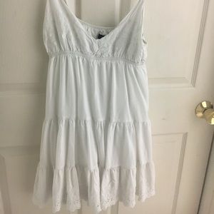 White sleeveless dress. Size M